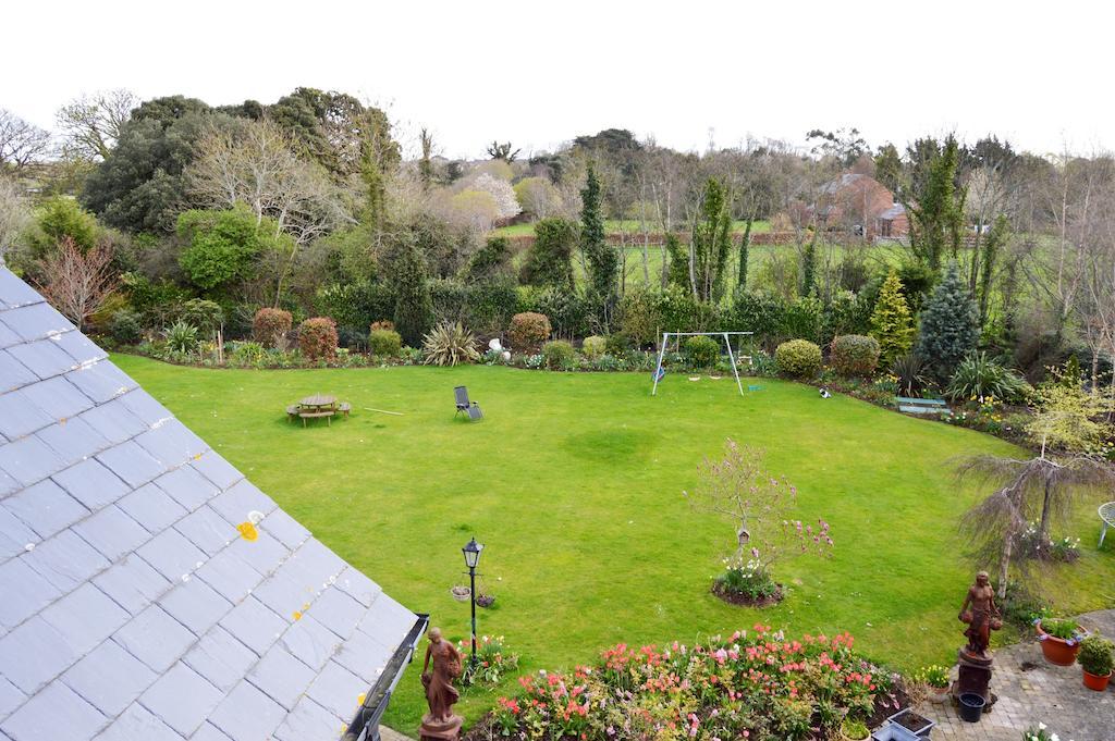 Beechwood Country House Hostal Malahide Exterior foto